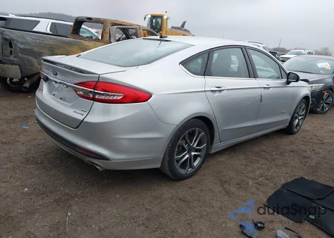 2017 Ford Fusion Hybrid Se z USA, uszkodzony, nr VIN 3FA6P0LU9HR234031